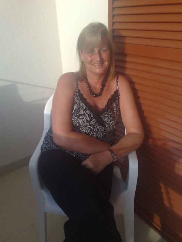 Lindyloo11 53 From Swindon Is A Local Granny Looking For Casual Sex