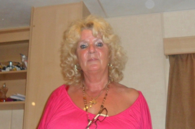 anne619, 64, from Birmingham is a local granny looking for casual sex ... hq photo