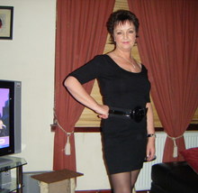 honey4uxxx, 56, from Edinburgh is a local granny looking for casual sex