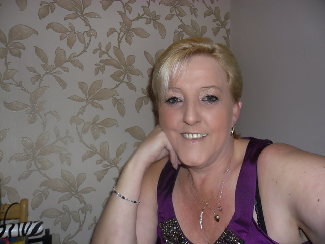 Lynne1202 59 From Liverpool Is A Local Granny Looking Fo