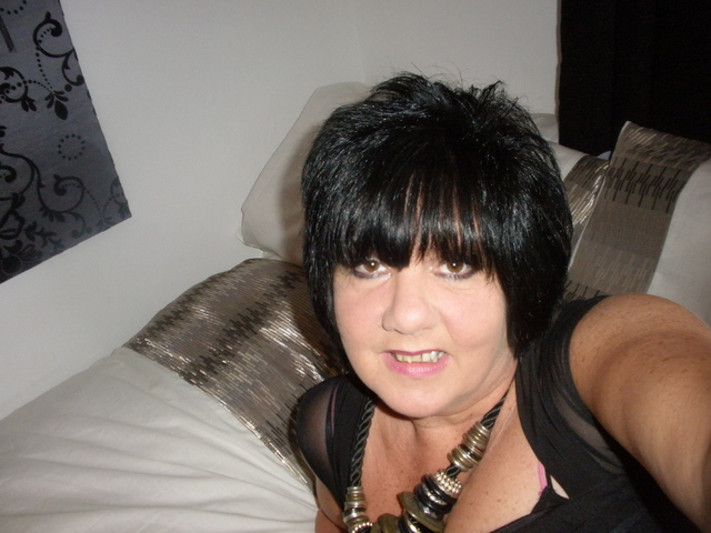 Mysticmic 58 From Glasgow Is A Local Granny Looking For Casual Sex