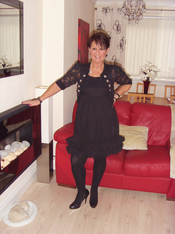 Sweet Carol From Glasgow Is A Local Granny Looking For Casual