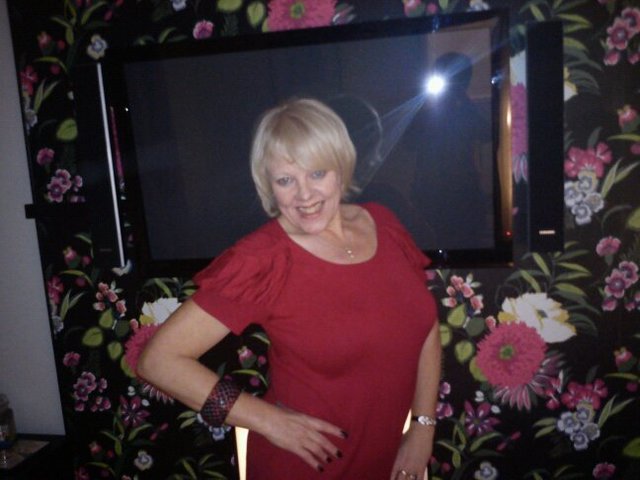 Andrea48 52 From Swansea Is A Local Milf Looking For