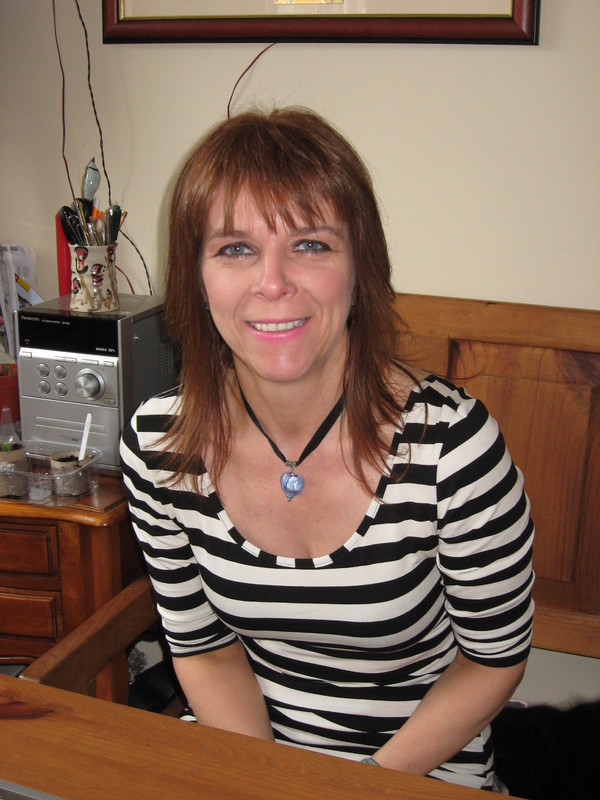 Helen65d9cb 56 From Belfast Is A Mature Woman Looking