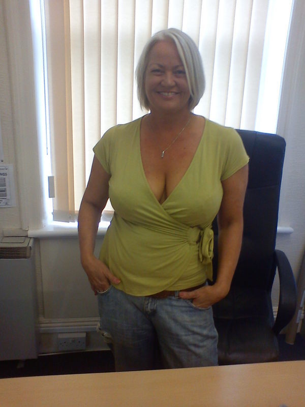 Julesd 51 From London Is A Local Granny Looking For Casual Sex