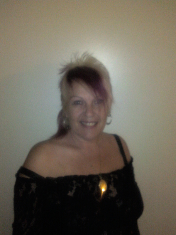 Trace6dd1ee 51 From Leeds Is A Local Granny Looking For Casual Sex