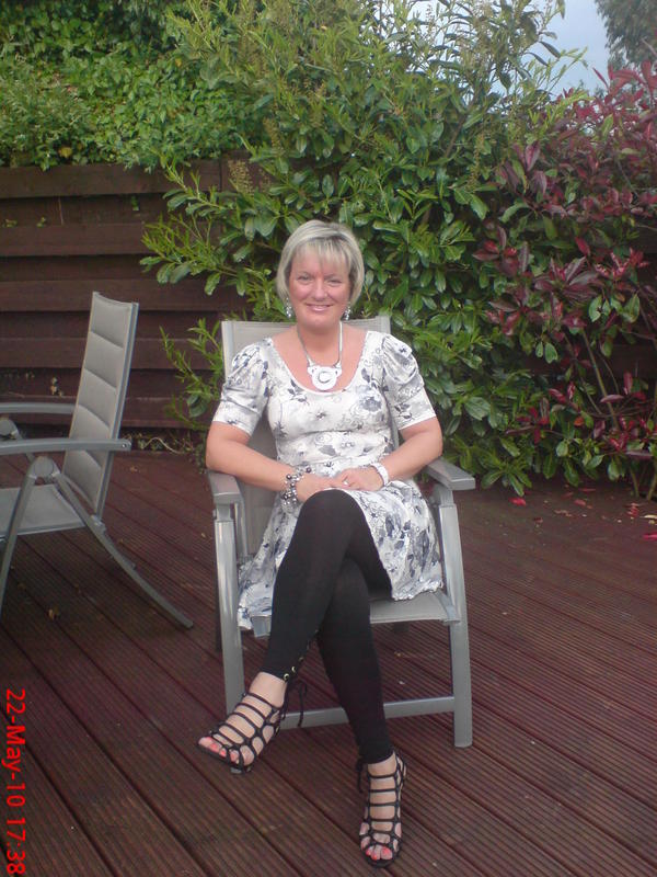 Pwnew 51 From Durham Is A Local Granny Looking For Cas