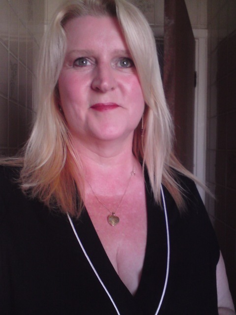 Angelsbay 51 From Bristol Is A Local Granny Looking For Casual Sex