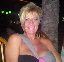 maustin_65, 53, from Sheffield is a local granny looking ...