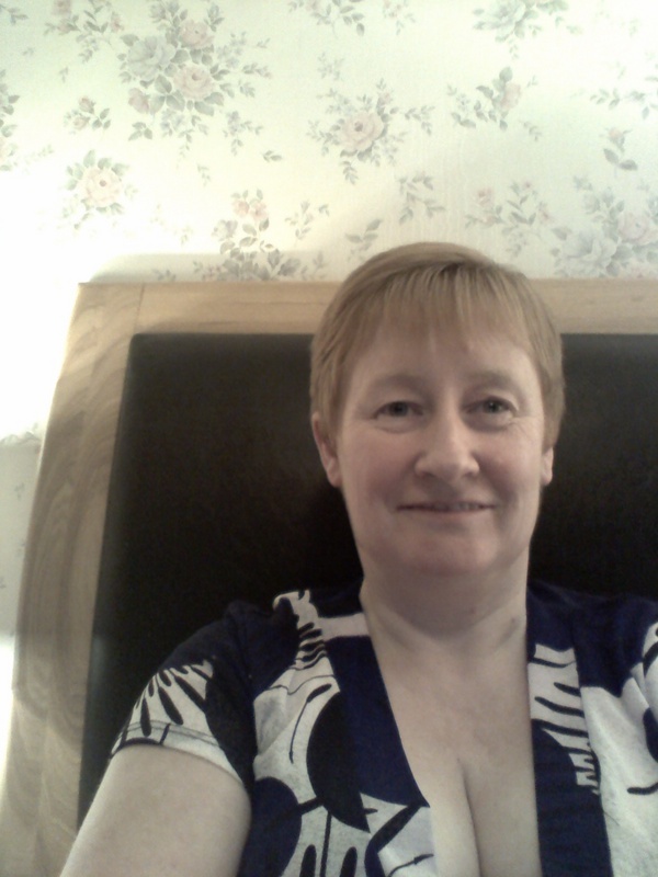 Redhea6f68f 53 From Londonderry Is A Local Granny Looking For Casual 5877
