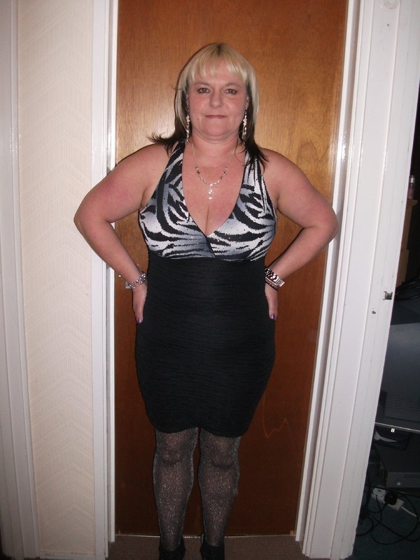 Sharoliner From Crawley Is A Local Granny Looking For Casual Sex Dirty Granny