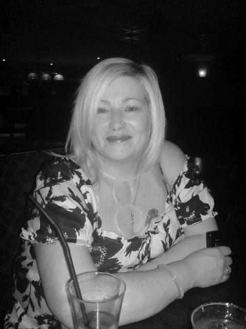 Blue Eyesuk 48 From East Grinstead Is A Local Granny Looking For