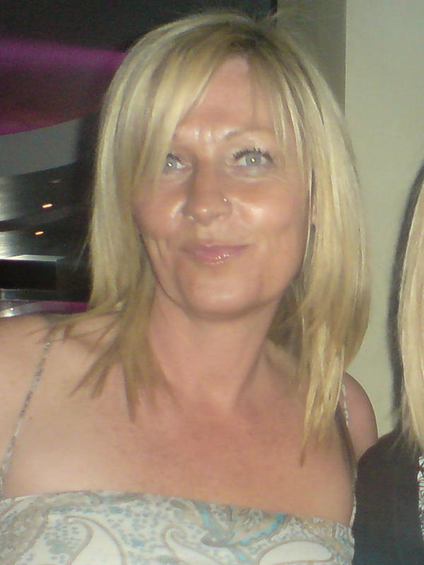 Vikki179 52 From London Is A Local Granny Looking For C