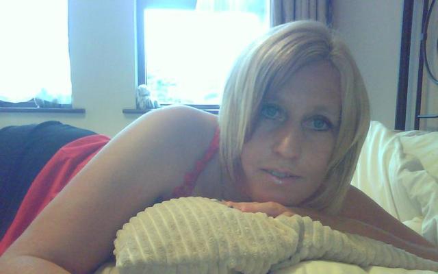 Julie19671 50 From London Is A Local Granny Looking For Casual Sex