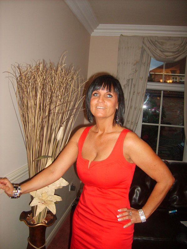 tracylady11, 50, from Newcastle upon Tyne is a local granny looking for casual sex Dirty Granny