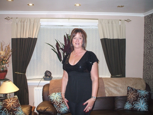 Lesa Xx From Newcastle Upon Tyne Is A Local Granny Looking For