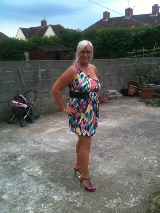 Cupcakes76 37 From Bristol Is A Local Milf Looking For A Sex Date 3698