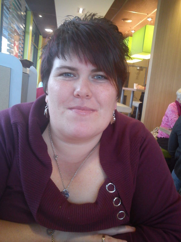 cath120, 29, Caernarfon is a BBW looking for casual sex dating Sexy BBW