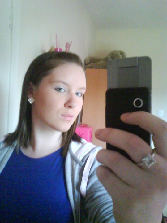 Staceyloudon 22 From Glasgow Is A Local Milf Looking For A Sex Date